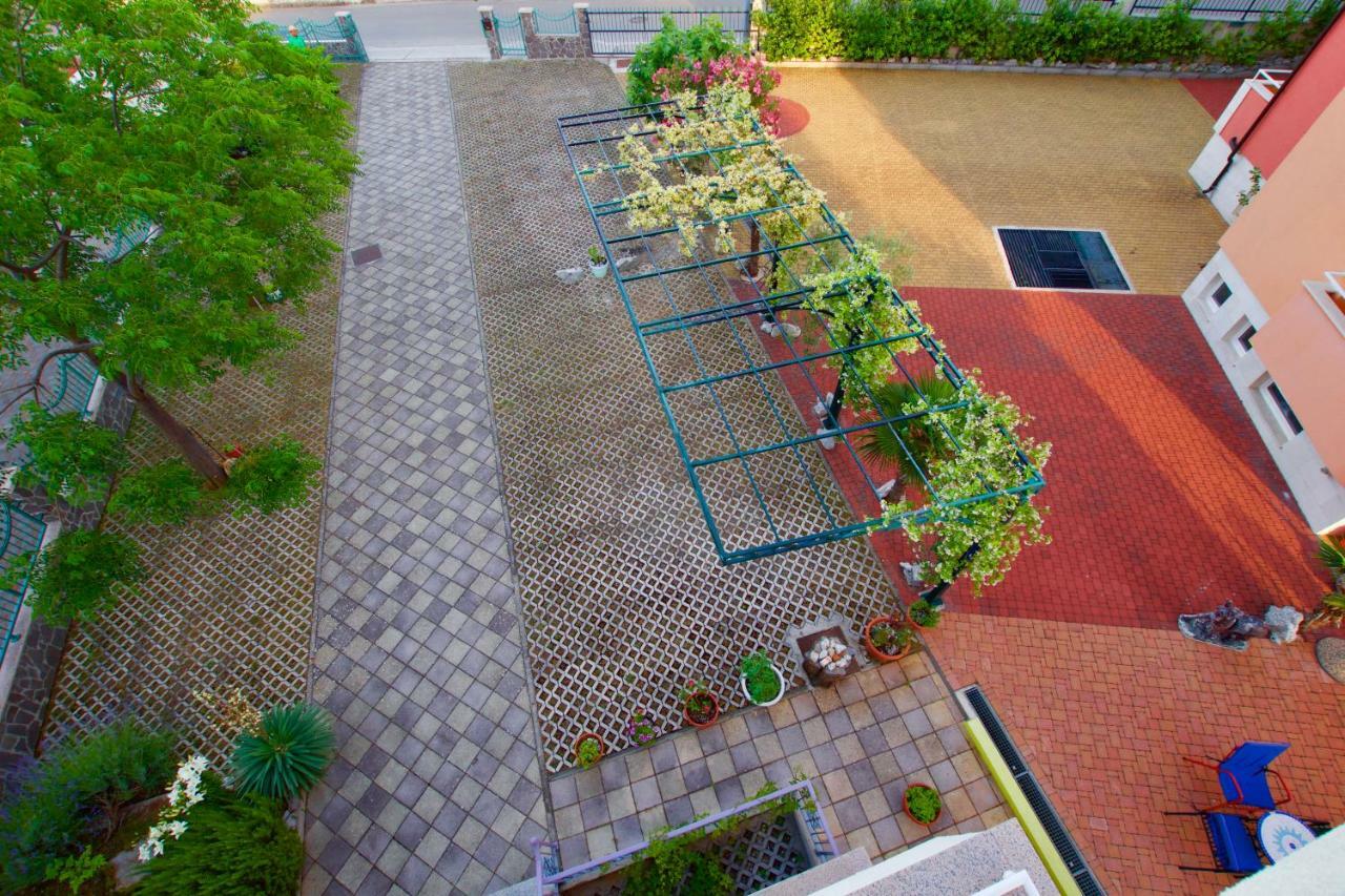 Pansion Hrga Hotel Vodice Exterior photo